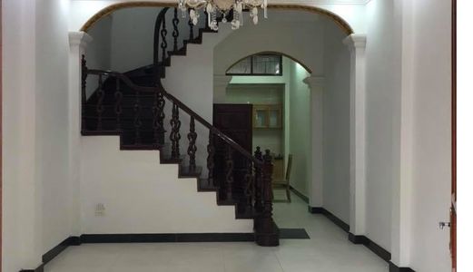 Nhỉnh 3 Tỷ - Nhà 5 Tầng Phố Tôn Thất Tùng, Nhà Đẹp Đón Tết.