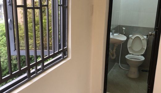 Cần Bán Nhà Xinh Phan Đăng Lưu, P.7, Phú Nhuận - 2 Lầu, Giá Chỉ: 2.7 Tỷ