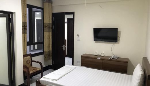 Bán Gấp Khách Sạn Mini Phố Nguyễn Chánh–Trần Duy Hưng, 6 X 95M2 Kinh Doanh Đỉnh Chỉ 15 Tỷ