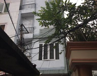 Bán Nhà 4 Tỷ Gấp Nhà 5 Tầng Tại Phạm Văn Đồng 44M2 Xe Máy Tránh .