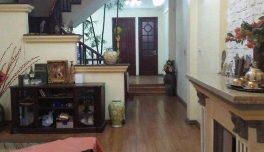 Bán Nhà 2 Mặt Ngõ, Ô Tô Đỗ Cửa, 42M2 Hoàng Quốc Việt, Nhỉnh 5 Tỷ