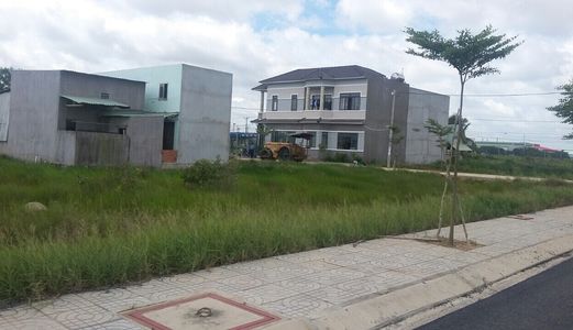 Tôi Cần Sang Gấp Lô Đất Mặt tiền Lê Lợi Hóc Môn - Sổ hồng riêng - Giá Chỉ 579 Triệu - Lh 0961896033