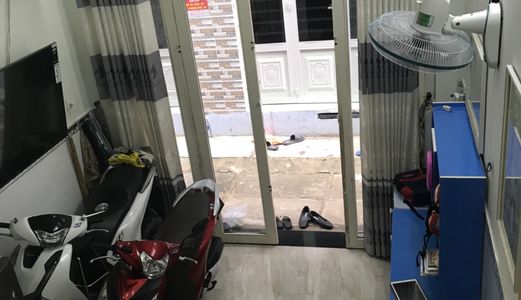 Bán Nhà Hẻm 35 Nguyễn Văn Quỳ, Diện Tích 3.2X5.5M, 1 Trệt,1 Lầu, Có Ban Công, Giá 870 Triệu