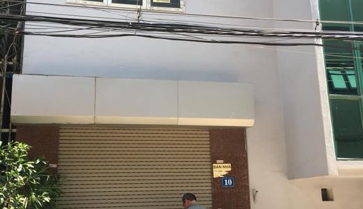 Cho Thuê Nhà Hoàng Quốc Việt 80M2 x 4 Tầng Mt 4.5M Giá 22 Triệu