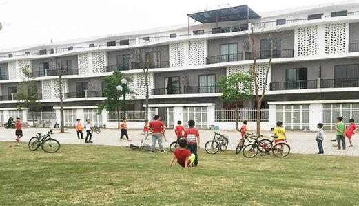 Bán Nhà 3,5 Tầng Đường 13M Hướng Đông Nam Gần Trường Cấp 2 Thị Trấn Trạm Trôi 