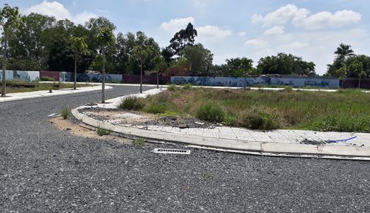 Cần Sang Nhượng Lô Đất Thổ Cư 100%. Tọa Lạc Ngay Trung Tâm Thị Trấn Đức Hòa,