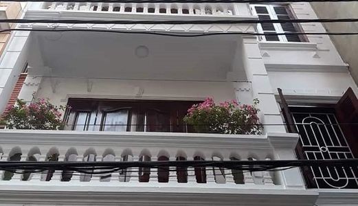 Mặt Phố Dịch Vọng 70M2 x 5 Tầng x Mặt Tiền 7M Giá 30 Triệu