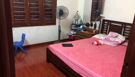 Rất Cần Bán Ngôi Nhà Với Diện Tích 36M 5 Tầng Có Dự Giảm Sâu 3,4 Tỷ.