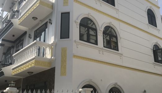 Bán Nhà Thị Trấn Nhà Bè . Căn Góc .dt 6X14M. 1Tr,2L,st .đường 10M. Giá 5.2 Tỷ .