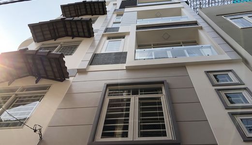 Hạ Giá Bán Gấp!! Nhà Huỳnh Văn Bánh, P.11, Phú Nhuận: 4 Lầu Chỉ 5,25 Tỷ.
