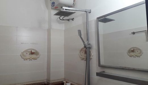 Nhà Hoàng Ngọc Phách, Đống Đa 3 Mặt Thoáng, 65M2 Mặt Tiền Rộng, Ngõ Ô Tô 