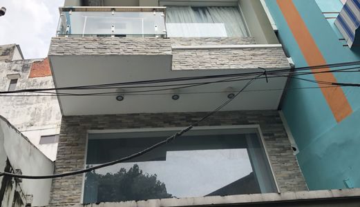 Chính Chủ Cần Bán Nhà Hẻm Đầu Đường Tân Thành Giao Với Tạ Uyên, Q5. Thiết Kế Sang Trọng, Tiện Nghi.