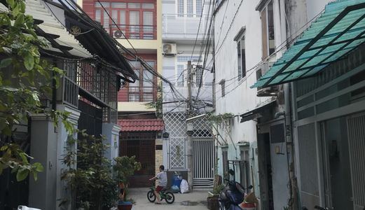 Cần Vốn Bán Nhà Hẻm 719 Huỳnh Tấn Phát . Dt 3.6X8.5M. 1Trệt,1 Lửng ,1 Lầu .3 Phòng Ngủ. Giá 3.2 Tỷ .