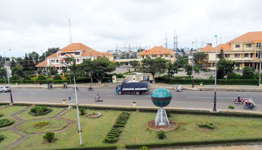 Gia Đình Định Cư Nước Ngoài, Bán Gấp Lô Đất Làm Ăn 2 Sổ, 5M Mặt Tiền, 50M Dài Quốc lộ 20, Đức Trọng.