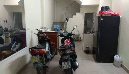 Cần Bán Căn Nhà Phố Phan Đình Giót, 3 Tầng, Ô Tô Vào, 2.3 Tỷ.