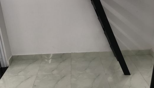 Bán Nhà Đẹp .shr. Hẻm 88 Nguyễn Văn Quỳ . Dt 4.15X6M. 1Tr ,1 Lửng ,1 Lầu . Giá 2 Tỷ .