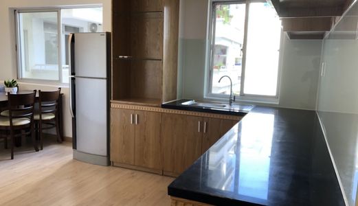 Căn Hộ Hưng Vượng 60M, 2 PN Đầy Đủ Nội Thất Hợp Đồng Thuê 11.5 Triệu/Tháng. Giá 2.15 Tỷ Lh: 0906798119