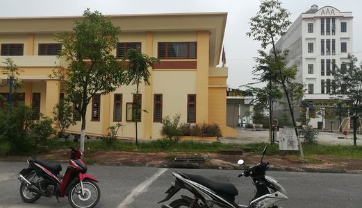 Bán Đất Mặt Phố Đặng Trần Côn Yna Giá Chỉ 2 Tỷ 390 Triệu