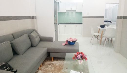 Bán Nhà Sổ Hồng Riêng .Hẻm Xe Hơi. Thị Trấn Nhà Bè . Dt 4X11M. 1 Trệt, 1 Lầu, 2 Phòng Ngủ. Full Nội Thất. Giá 2.55 Tỷ .