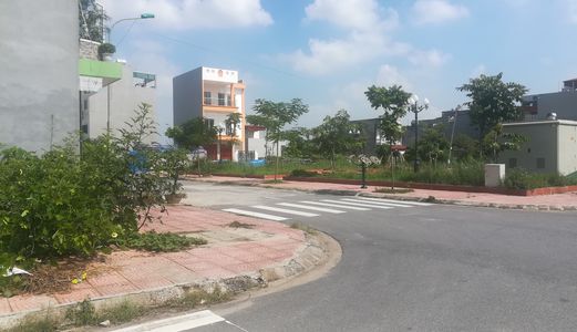 Bán Lô Góc Gò Ngát Hòa Đình Nhìn Vườn Hoa Vị Trí Đẹp - Giá Chỉ 2.7 Tỷ