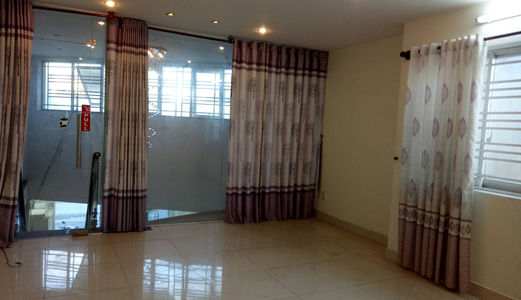 Cho Thuê Nhà Nguyên Căn Mặt Tiền Htp . Dt 5X15M. 1Tr,1L,3L. Giá Thuê 25 Tr / Tháng .