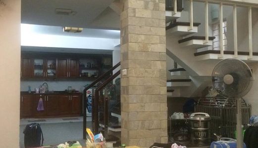 Biệt Thự Phân Lô Vip Chùa Láng, Gara, Lô Góc, Kinh Doanh Đỉnh, Xây Vip, Chỉ Nhỉnh 8 Tỷ.