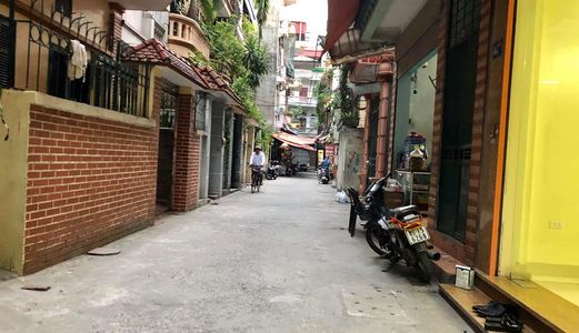 Bán Gấp, Ở Luôn, Tặng Nội Thất, Giá Sinh Lời, Ô Tô, 48M2, 3 Tỷ.