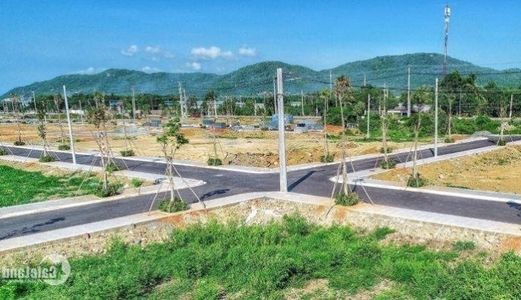 Đất Nằm Ngay Tt Hành Chính Bà Rịa, Shr, Xdtd, 500Tr/ Nền 100M2. Khu Dân Cư Đông Đúc, Tiện Ích.