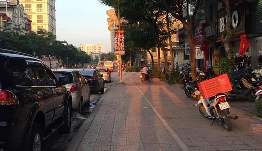 Bán Nhà Mặt Phố Nguyễn Văn Cừ Kinh Doanh Cực Tốt 75M2, 4 Tầng, 12,5 Tỷ, 0967635789