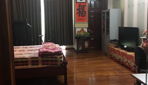 Bán Tiền Bán Rẻ  Nhà Hồ Trung Kính Ngõ 110 Trần Duy Hưng Cực Đẹp 