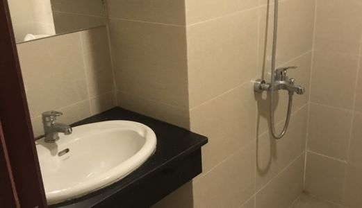 Cho Thuê Căn Hộ Central Field Trung Kính, 74M2, 2 PN, 2 WC, Đồ Cơ Bản
