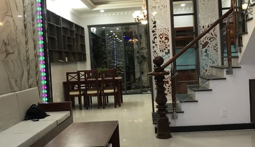 Bán Nhà Đẹp Đón Tết Khu Phạm Hữu Lầu . Dt 5X18M. 1Tr,2L,st . Full Nt . Giá 8.5 Tỷ .