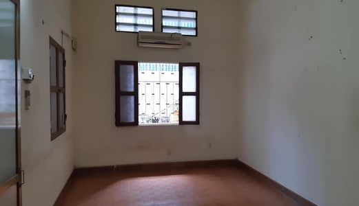 Bán Nhà Bạch Mai Hai Bà Trưng 24M, 3 Tầng Mặt Tiền 4.5 M Giá 2.4 Tỷ.