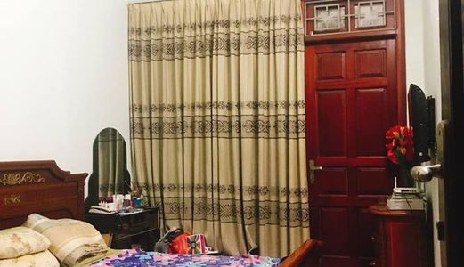 Nhà Xây Kiên Cố Chắc Chắn, Thiết Kế Các Cửa Đều Thoáng Và Đón Gió Trời. Nội Thất Đẹp Lung Linh, Sàn