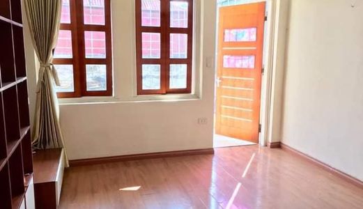 Nhà Phố Cổ 3 Mặt Thoáng, Nội Thất Đẹp Giá 2.4 Tỷ