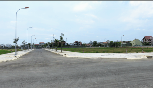 Đất Chính Chủ Bên Hông Suối Tiên Q.9
