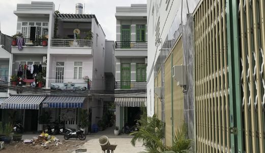 Bán Nhà Hẻm xe hơi 360 Phạm Hữu Lầu. Diện tích 3.5X6.5M. 1 Trệt, 2 Lầu, 3 Phòng ngủ. Giá 1.55 Tỷ.