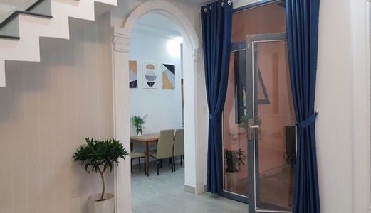 Biệt Thự Mini Đẹp Mắt - Xe Hơi Đậu Trong Nhà, 03 Phòng Ngủ, H. Đông Nam