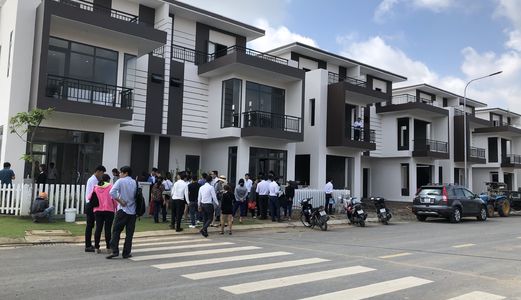 Bán Villa Cao Cấp Đẹp Lung Linh, View Sông, Giá Rẻ. Lh 0355719670