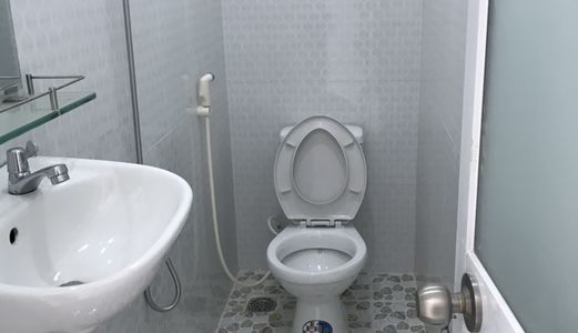 Bán Nhà Shr Hẻm 1422 Huỳnh Tấn Phát, Dt 3.7X5.5M, 1 Trệt, 1 Lầu. Tặng Nội Thất. Giá 1.95 Tỷ. Bớt Lộc .