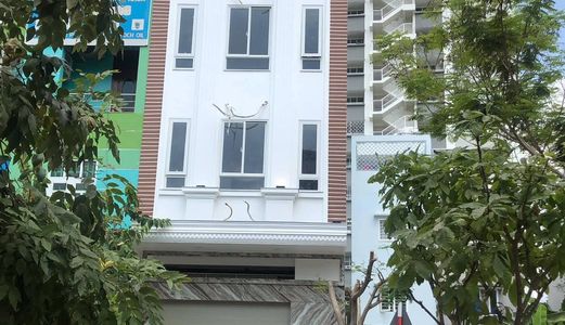 Bán Hoặc Cho Thuê Khách Sạn Mt Phạm Hữu Lầu, Diện Tích 5X16M, 5 Tầng, 18 Phòng, Bán 15.2 Tỷ, Thuê 65 Triệu