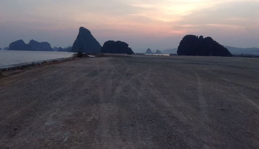 Chính Chủ Bán Đất 144M Kđt Ao Tiên - Vân Đồn