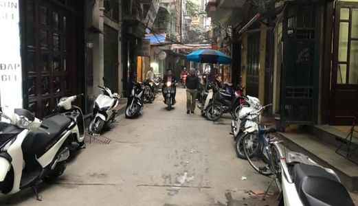 Bán Nhà Trung Tâm Quận Đống Đa, SĐCC, Diện Tích 32/40M2, Mt 4M, Lợi Thế Mọi Mặt.