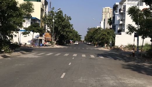 Cho Thuê Nhà Nguyên Căn Mới Xây Khu Phạm Hữu Lầu, Dt 5X18M, 3 Tầng, Full Nội Thất, Giá 30 Triệu/ Tháng .