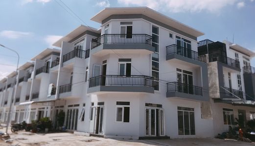 Nhà Phố Liền Kề 1 Trệt 2 Lầu, Shr, Vĩnh Viễn