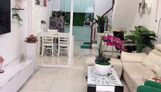 Bán Nhà Đẹp Hẻm 391 Huỳnh Tấn Phát, Dt 4X13M, 1 Trệt, 1 Lầu, 2 Pn, Tặng Lại Nội Thất. Giá 3.5 Tỷ .