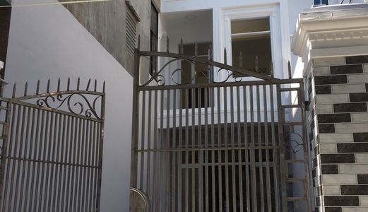 Bán Nhà 1Trệt 2 Lầu Ngay Ngã Tư Giếng Nước, Tp. Vũng Tàu