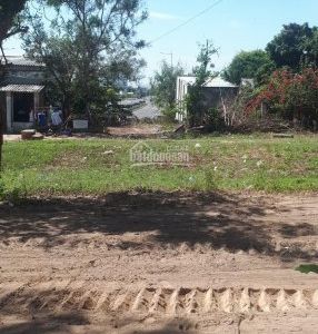 Cần Bán Gấp Nền Đất Thị Trấn Long Hải 100M2. Liên Hệ: 0326830229