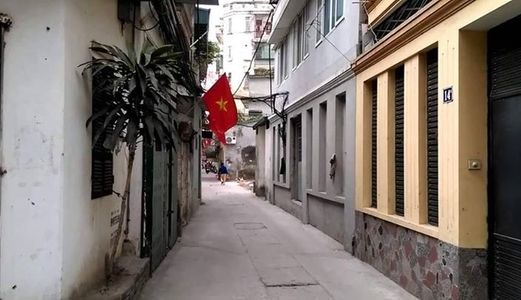 “ Tiền Nhiều Để Làm Gì “ Mua Ngay Nhà Mễ Trì Thượng 35 M2 X 4 Tầng 2.4 Tỷ Lh: 0989375228