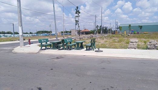 Cách Cổng Chào Bến Lức 200M,Mặt Tiền Đường Nguyễn Văn Tuôi, 6*18 M2,400Tr,Sổ Hồng Riêng